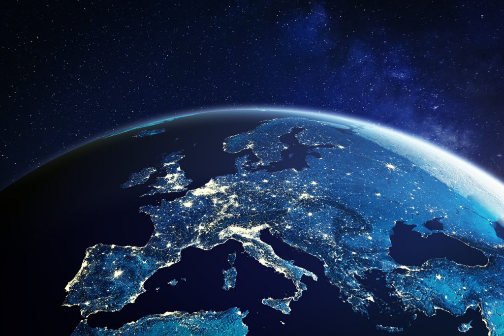 Europa vom Weltall gesehen bei Nacht,