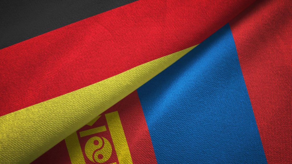 Deutschland-Mongolei-Flaggen